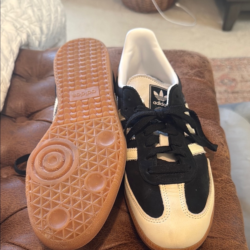 adidas Samba Sneakers - Black & Cream with Gum Sole - Picture 4 of 4